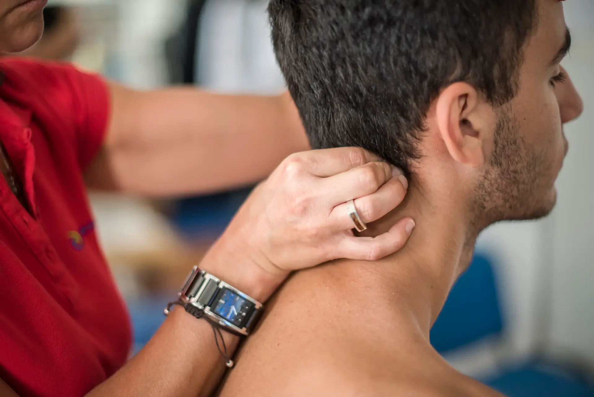 Read More About The Article Simple Quick Ways To Ease Your Neck Pain